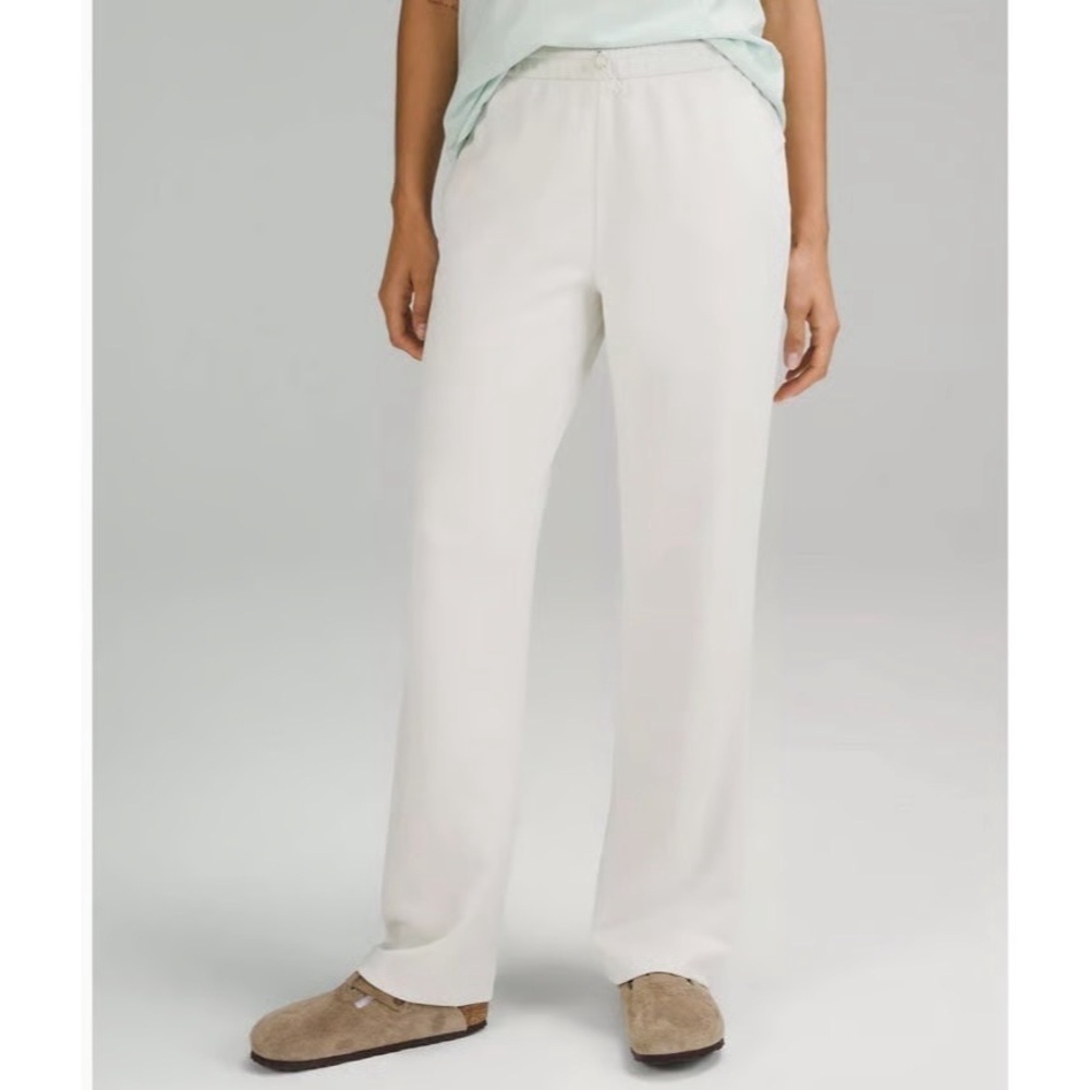 Lululemon Softstreme High Rise Sweatpants in Bone Ivory Off White Eggshell Cozy